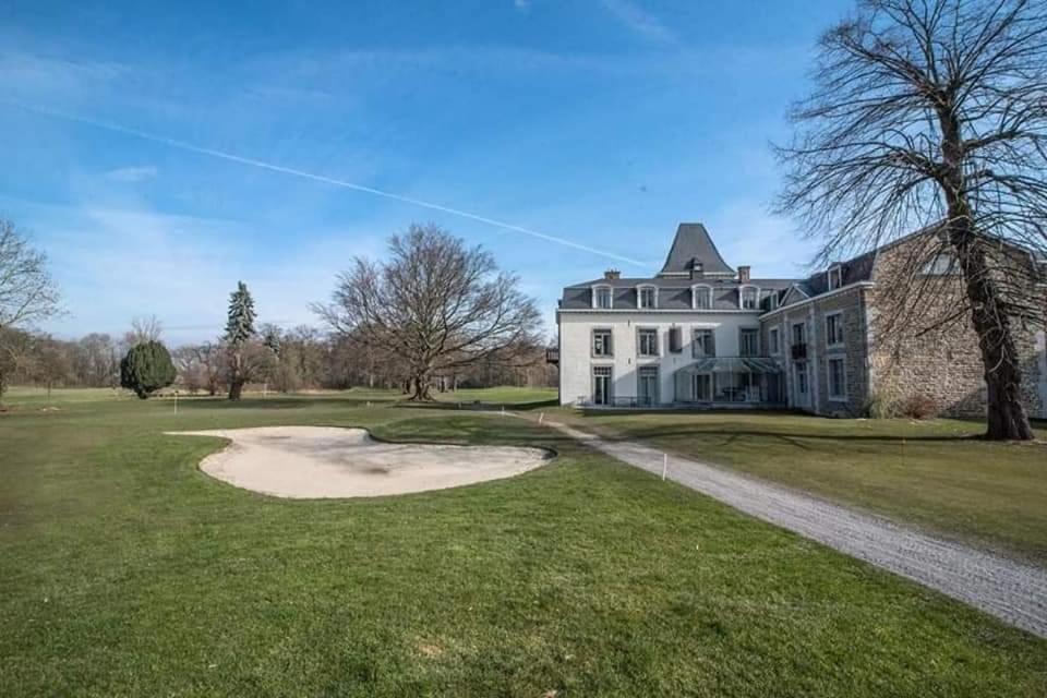 La Chambre Du Chateau De Bernalmont Liège Exterior foto