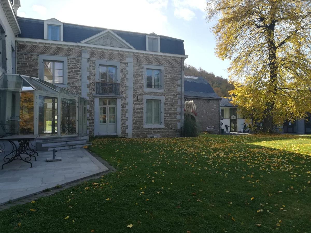 La Chambre Du Chateau De Bernalmont Liège Exterior foto