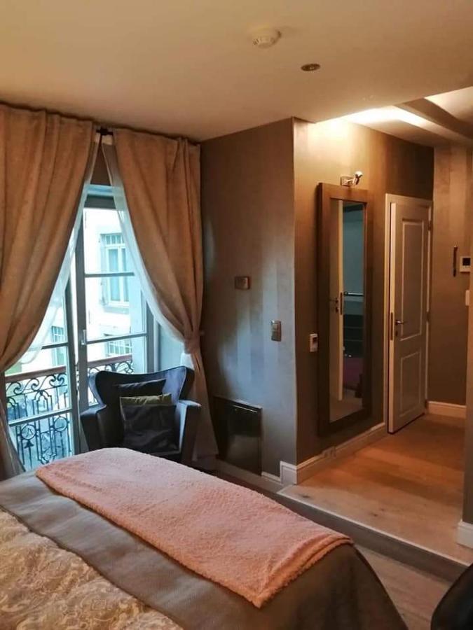 La Chambre Du Chateau De Bernalmont Liège Exterior foto