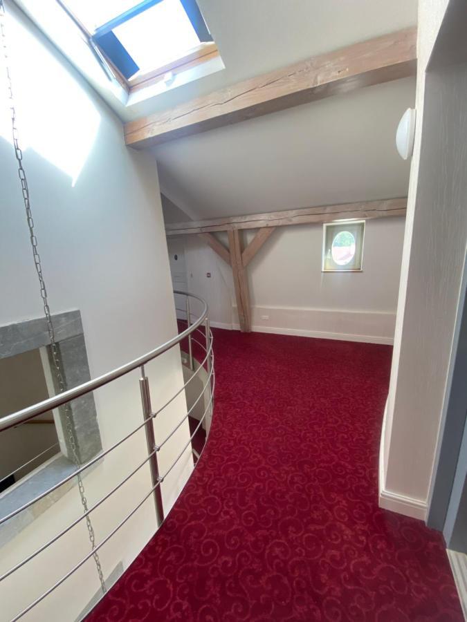 La Chambre Du Chateau De Bernalmont Liège Exterior foto